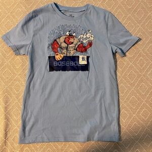 Boys Under Armour baseball tee - size medium